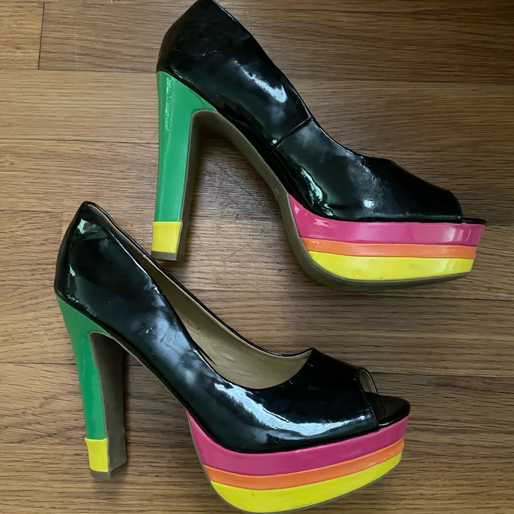 UNLISTED Carry With You 👠 Women’s Platforms - Picture 2 of 6